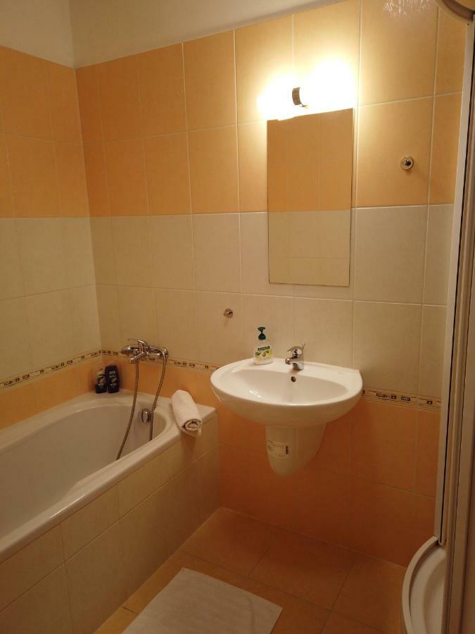 Yellow Apartment Ostrava Exterior photo